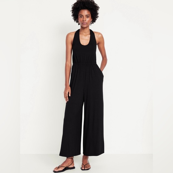 NWT! Old Navy Black Waist-Defined Halter Jumpsuit - Multiple Sizes 💎 - Picture 1 of 13